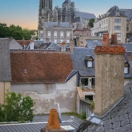Vue Sur La Cathedrale - Au Coeur De Bourges Apartment Exterior photo